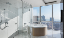 Corner Suite / Bathroom I