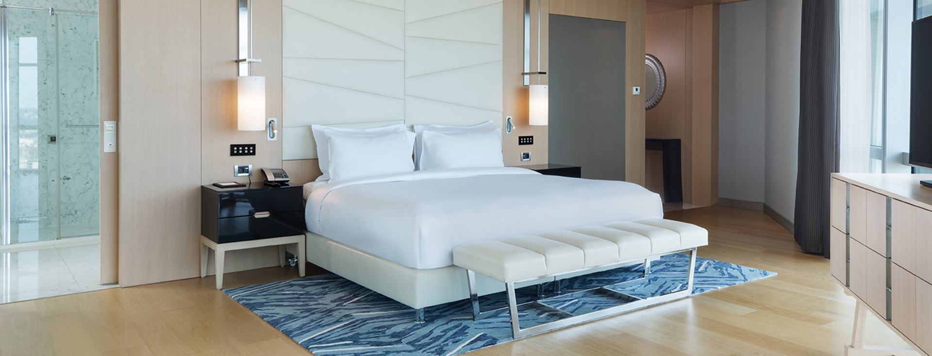 Corner Suite
