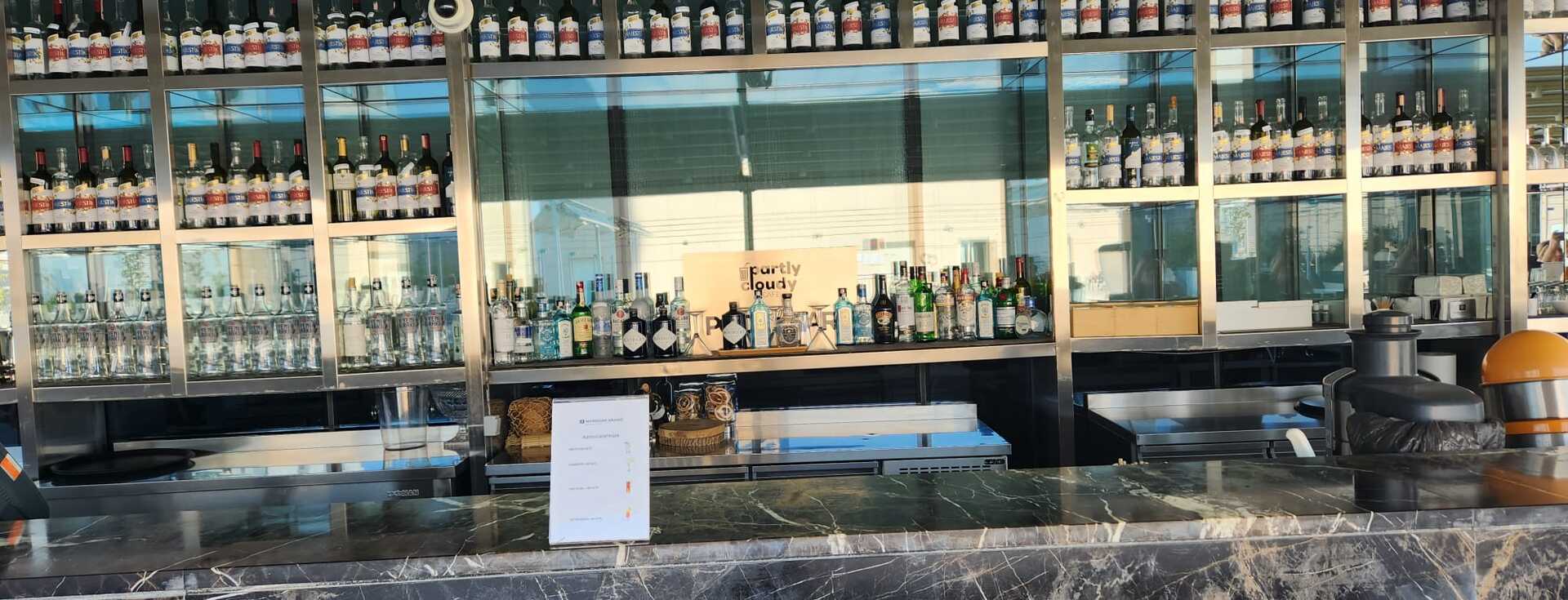 Pool Bar